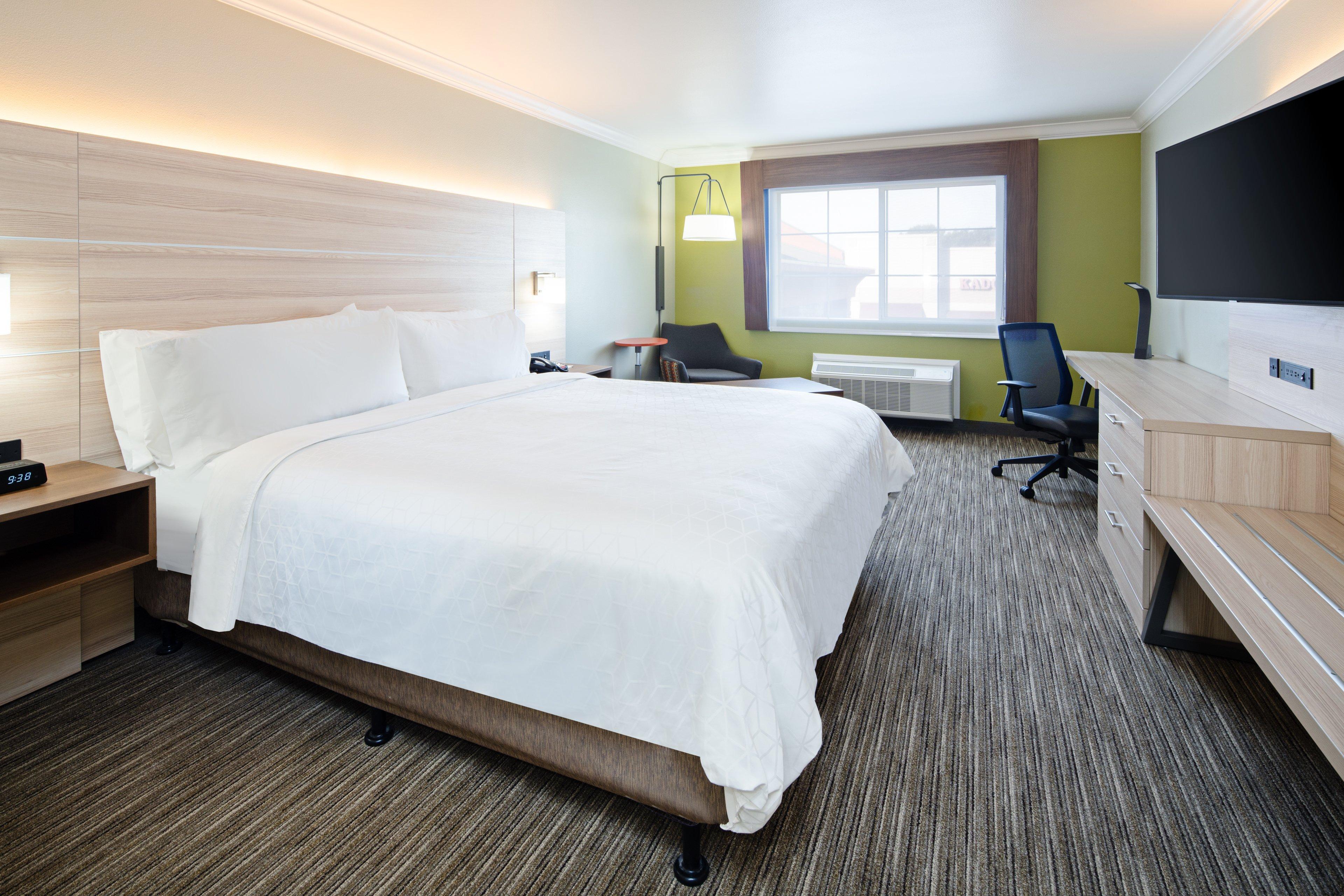 Holiday Inn Express & Suites Watsonville By Ihg Exterior photo
