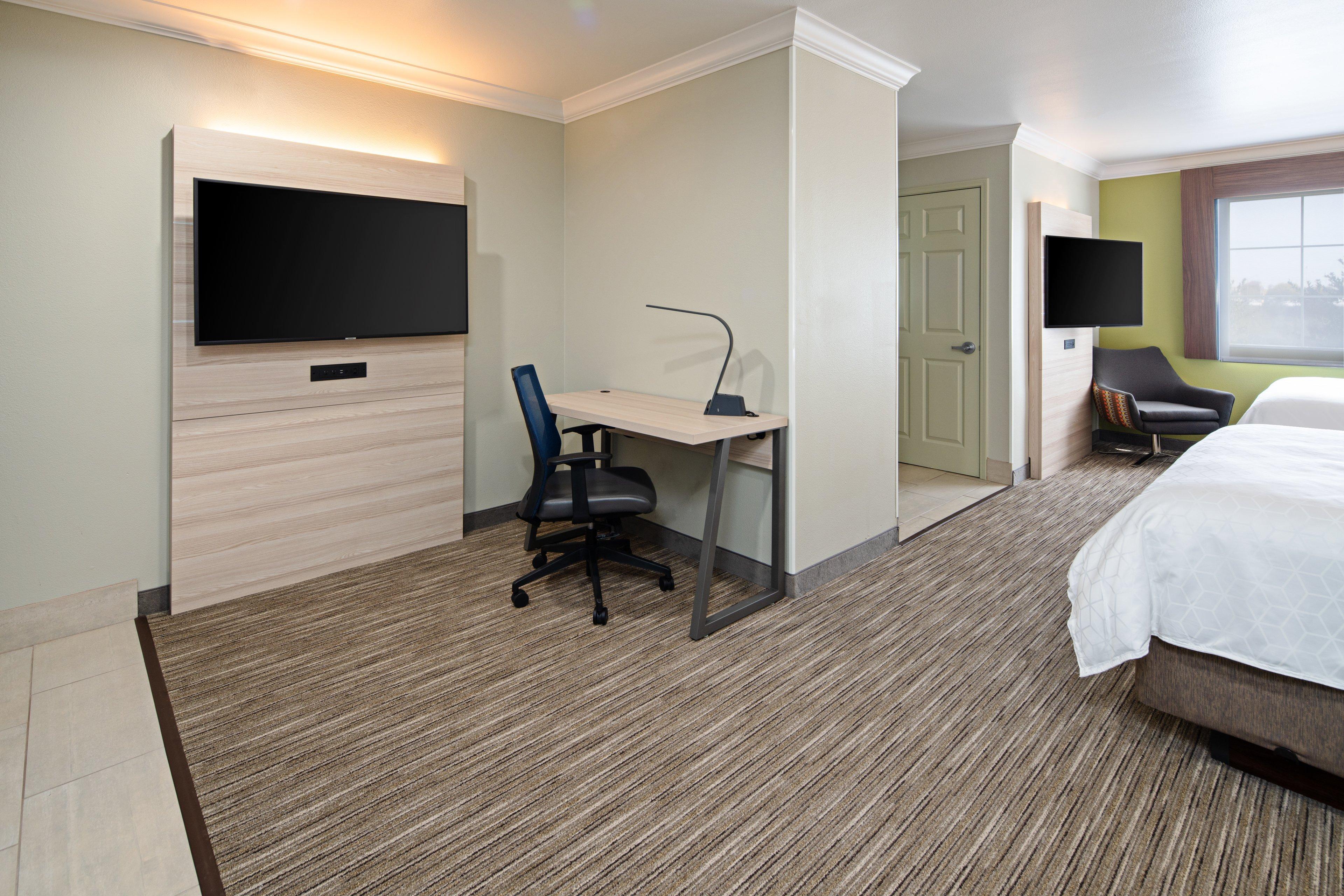 Holiday Inn Express & Suites Watsonville By Ihg Exterior photo