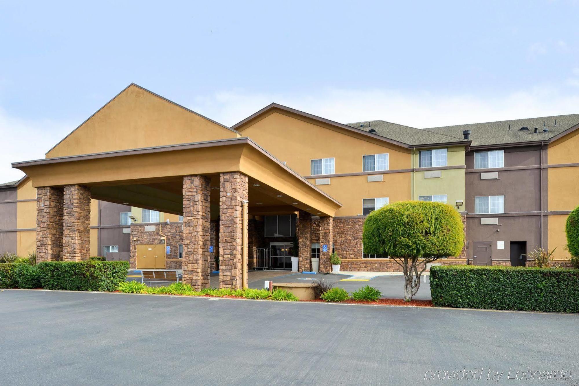 Holiday Inn Express & Suites Watsonville By Ihg Exterior photo