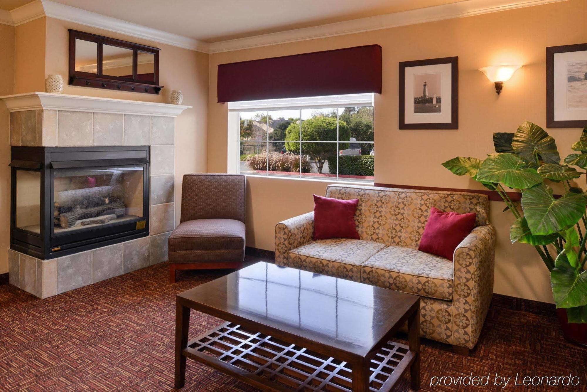 Holiday Inn Express & Suites Watsonville By Ihg Exterior photo