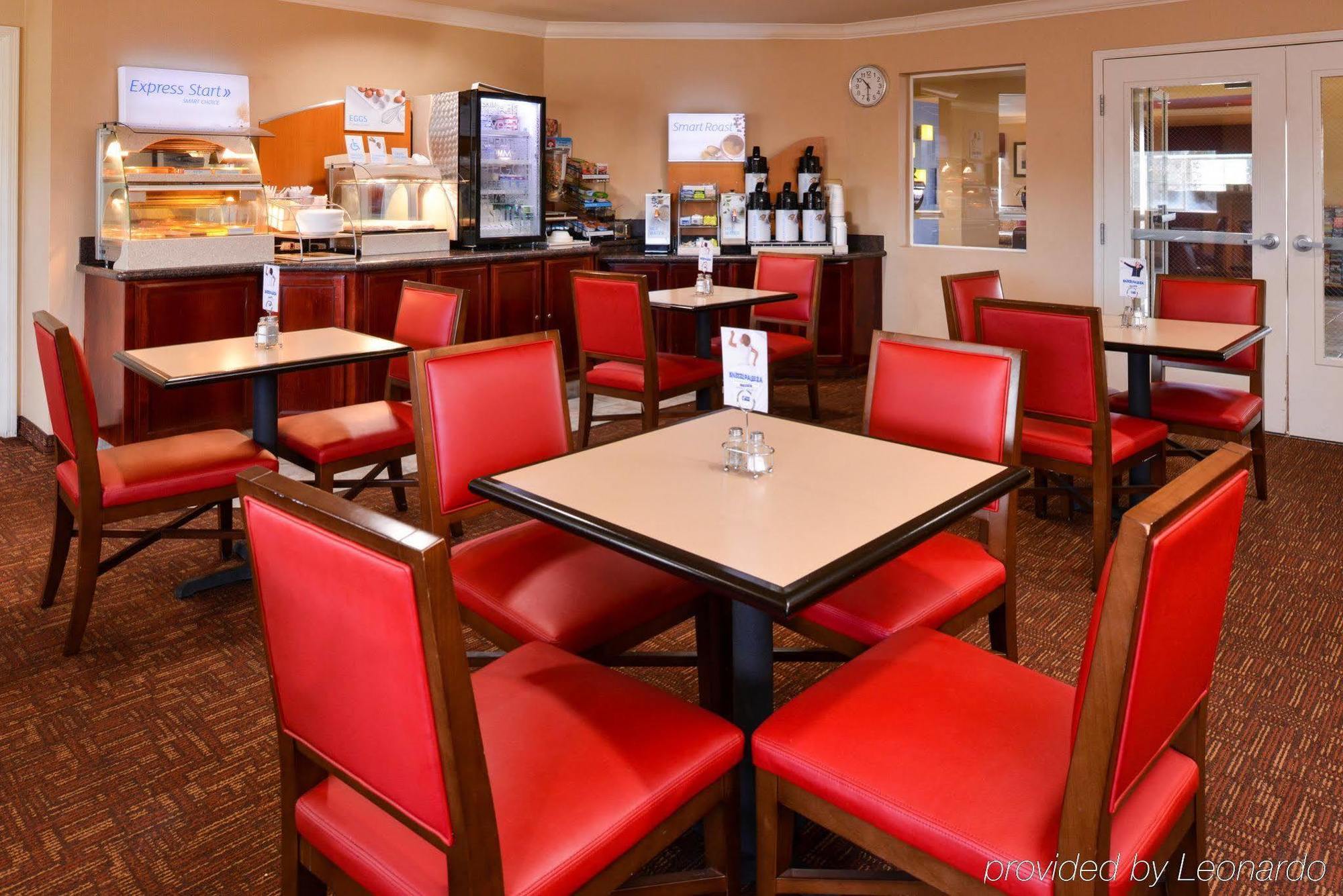 Holiday Inn Express & Suites Watsonville By Ihg Exterior photo