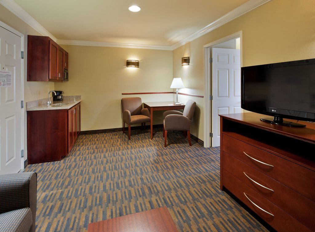 Holiday Inn Express & Suites Watsonville By Ihg Exterior photo